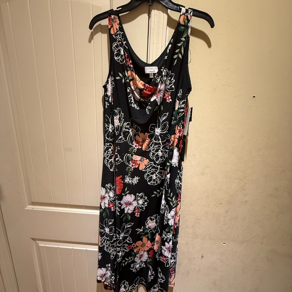 Robbie Bee Black Floral Midi Dress